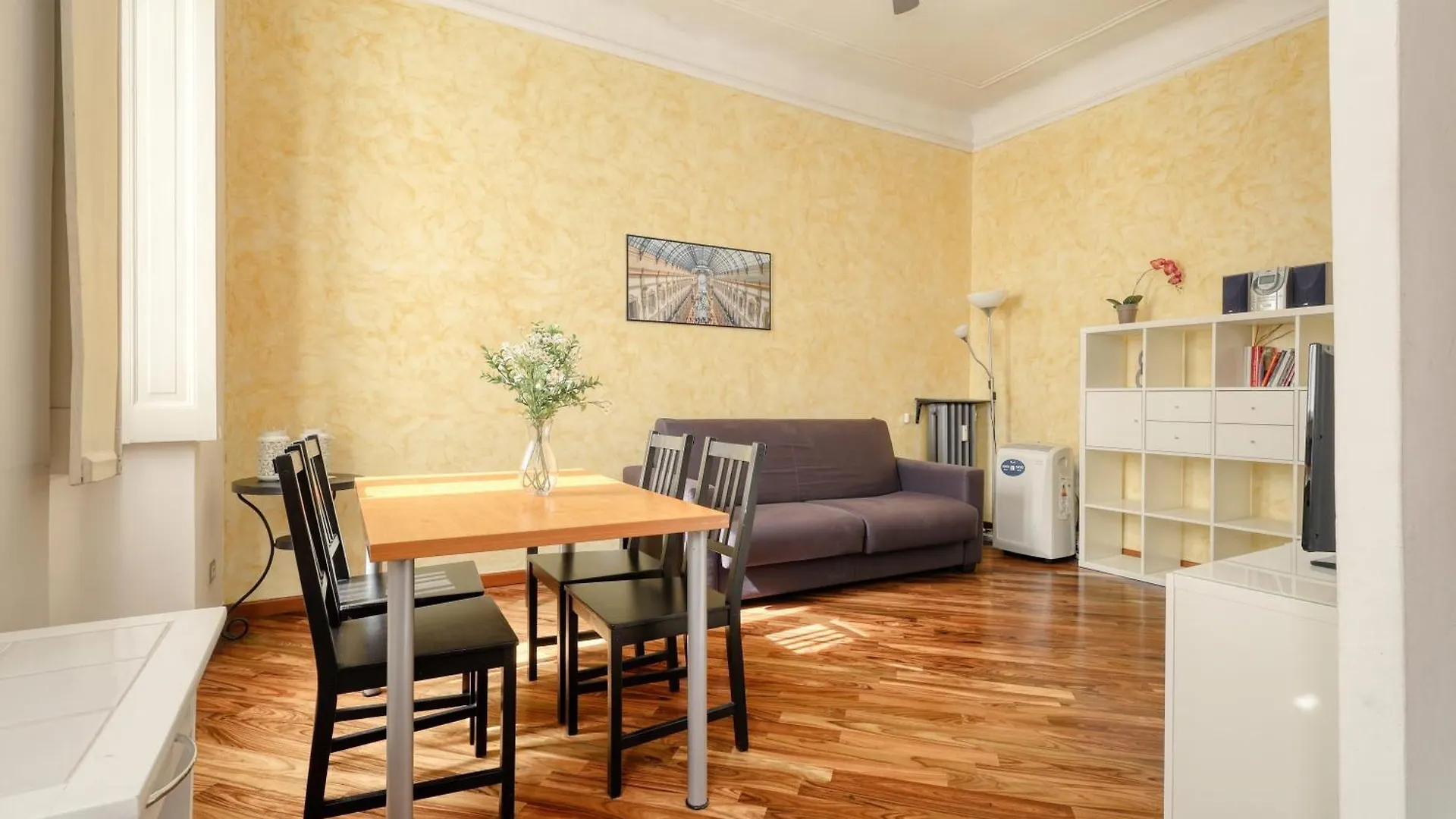 Joivy Bright & Cosy Flat Near The City Centre Milan